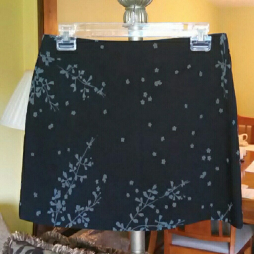 Women's Vintage 1990s Express Embossed Floral Mini Skirt